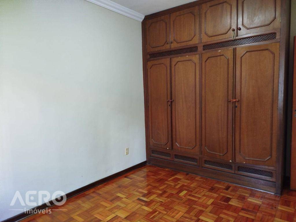 Casa para alugar com 3 quartos, 184m² - Foto 23