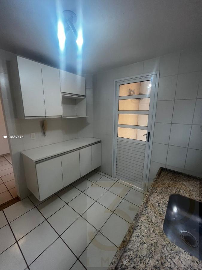 Casa de Condomínio à venda com 3 quartos, 247m² - Foto 15