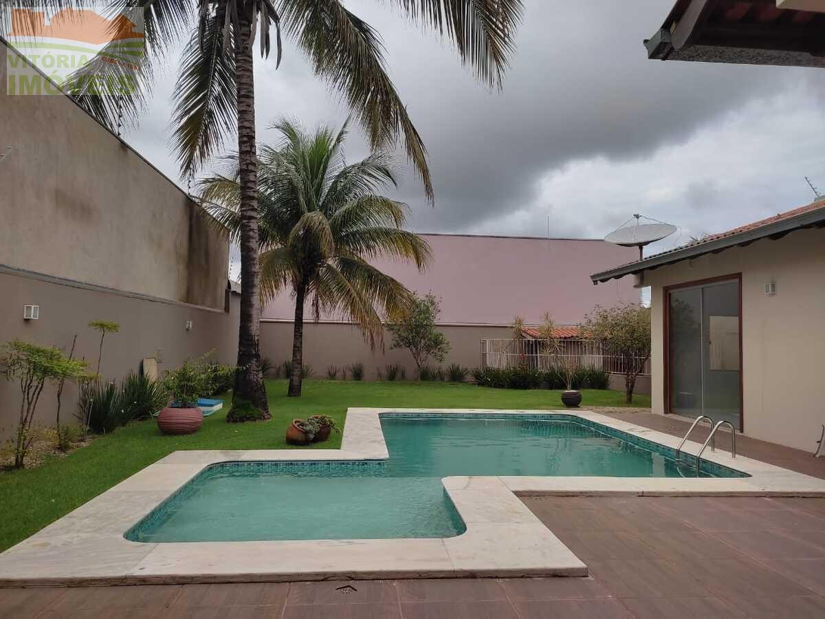 Casa para alugar com 3 quartos, 600m² - Foto 2