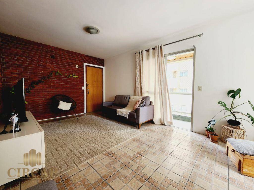 Apartamento à venda com 3 quartos, 96m² - Foto 2