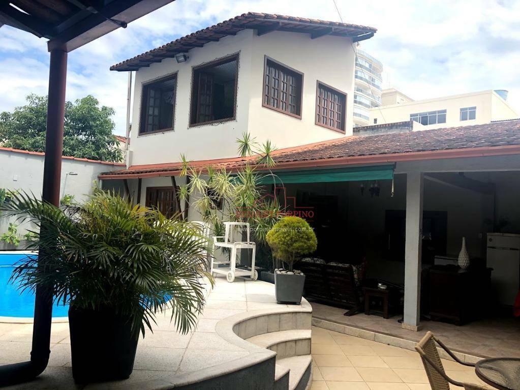 Casa à venda com 3 quartos, 260m² - Foto 4