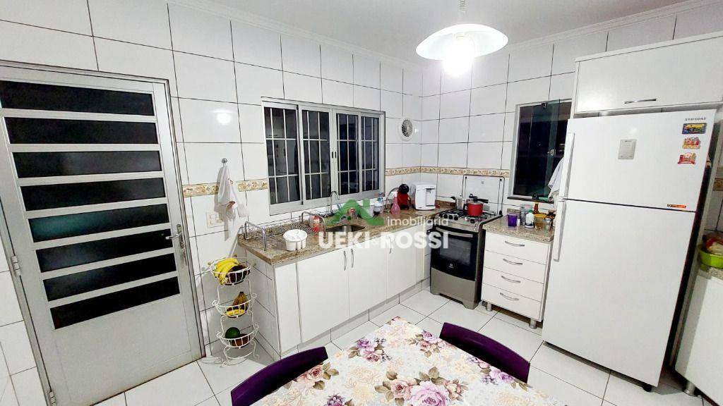 Casa à venda com 3 quartos, 171m² - Foto 6