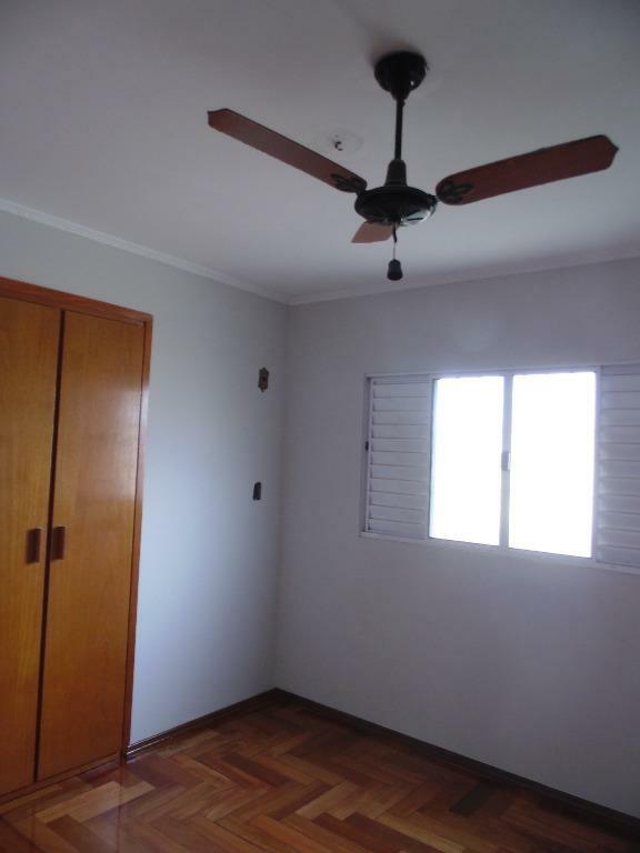 Apartamento à venda com 3 quartos, 96m² - Foto 3