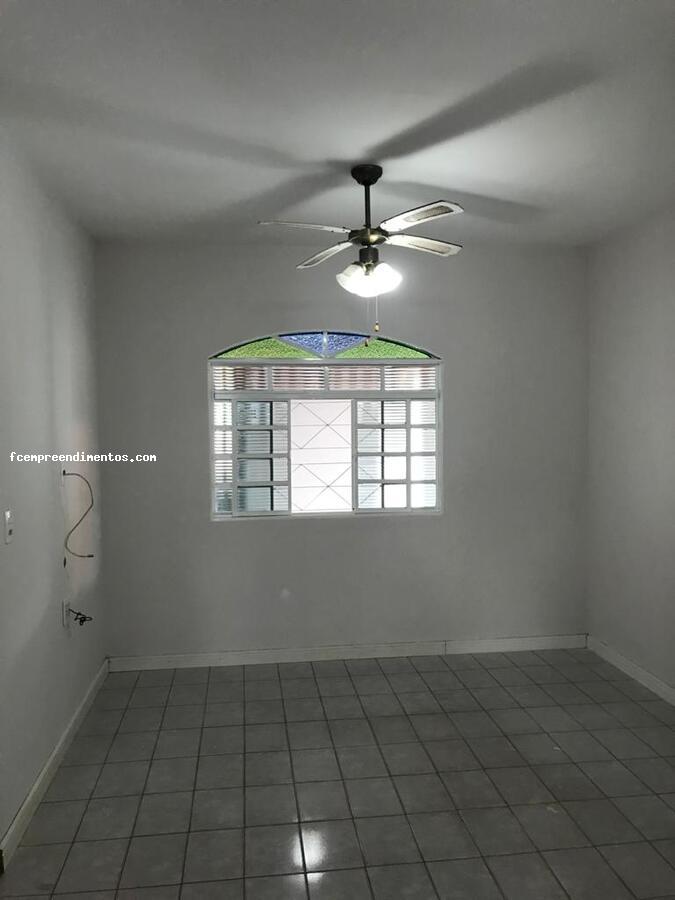 Casa à venda com 3 quartos, 180m² - Foto 12