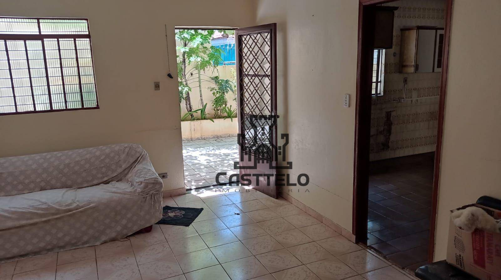 Casa à venda com 3 quartos, 320m² - Foto 5