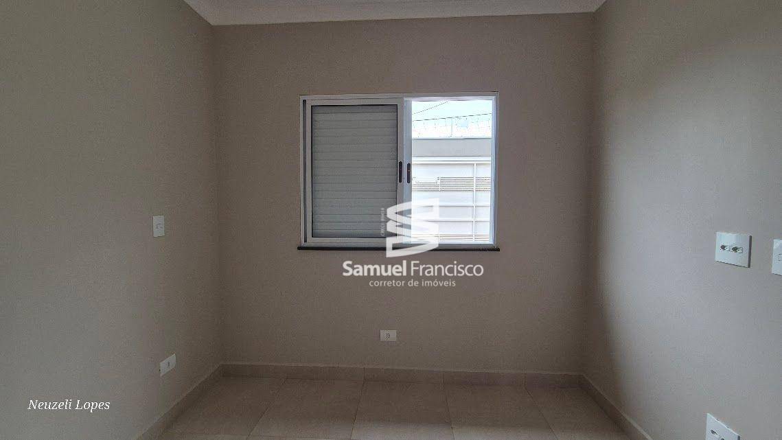 Casa à venda com 2 quartos, 70m² - Foto 13