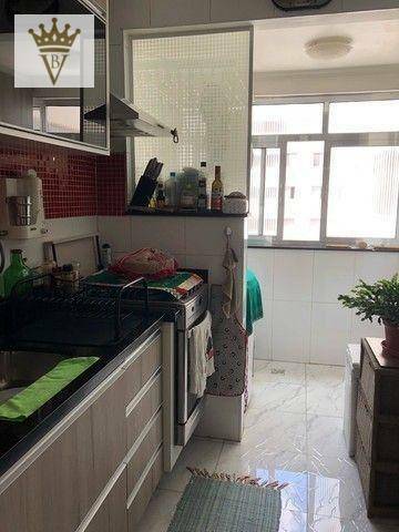 Apartamento à venda com 2 quartos, 64m² - Foto 4