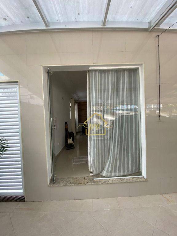 Sobrado à venda com 4 quartos, 200m² - Foto 11