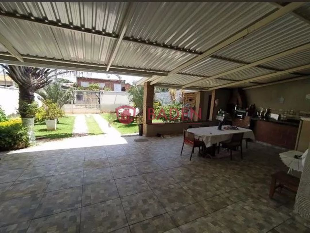 Casa, 3 quartos, 216 m² - Foto 2