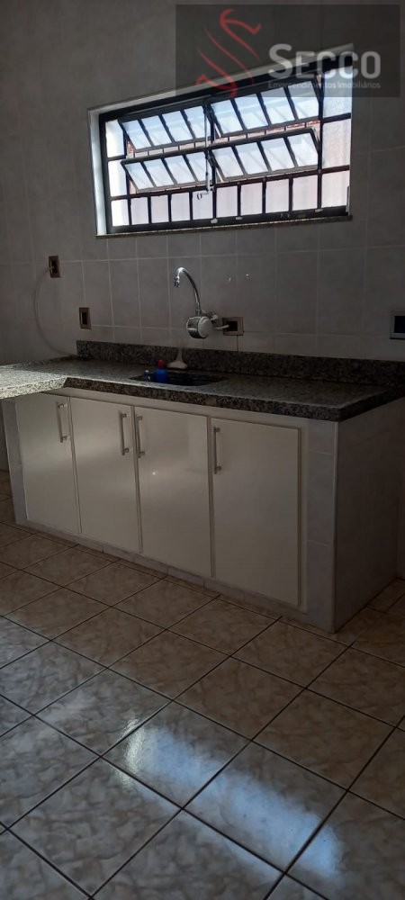 Sobrado para alugar com 3 quartos, 1050m² - Foto 8