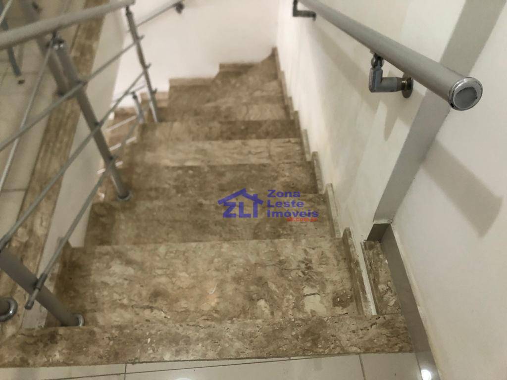 Sobrado à venda com 2 quartos, 248m² - Foto 13