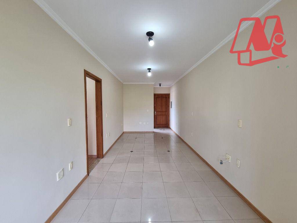 Apartamento para alugar com 2 quartos, 75m² - Foto 6