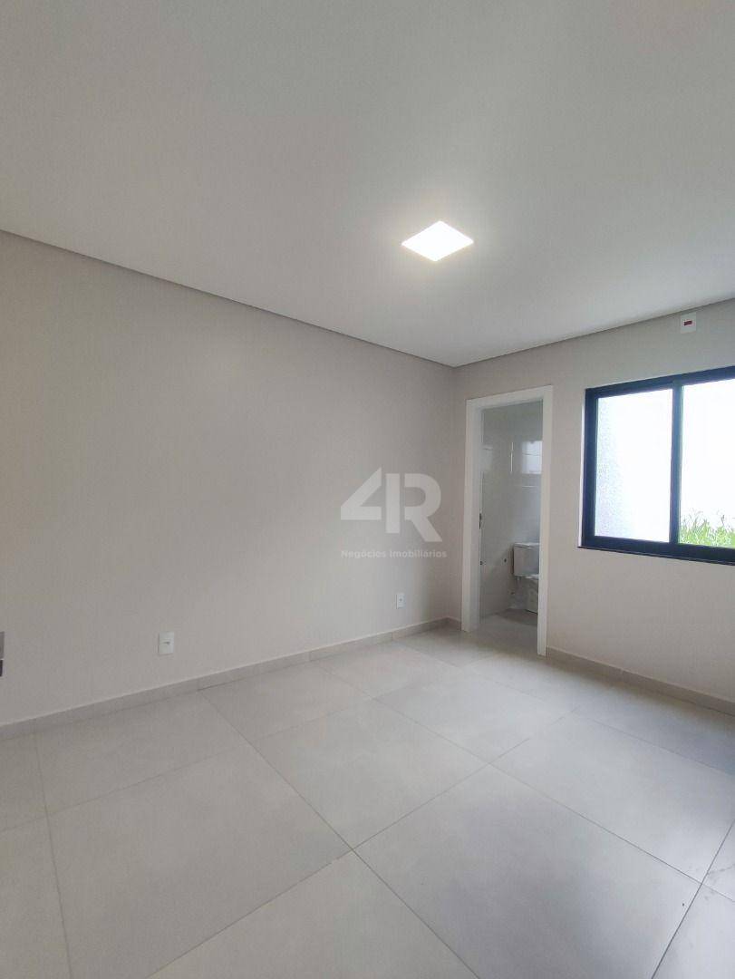 Casa à venda com 3 quartos, 77m² - Foto 6