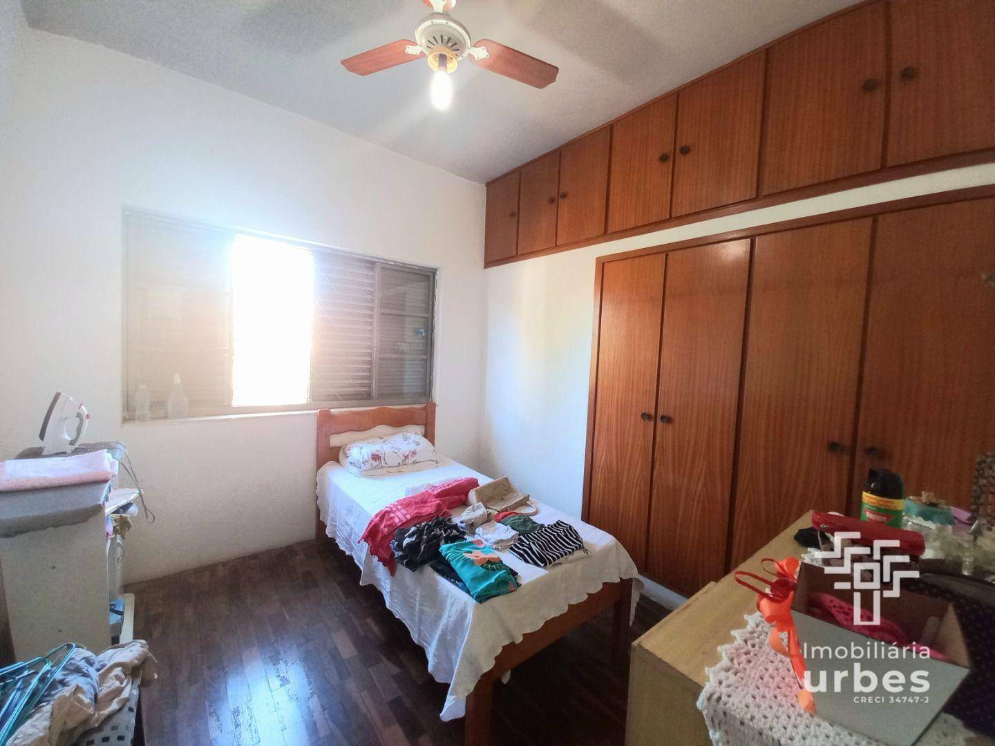 Casa à venda com 3 quartos, 226m² - Foto 21