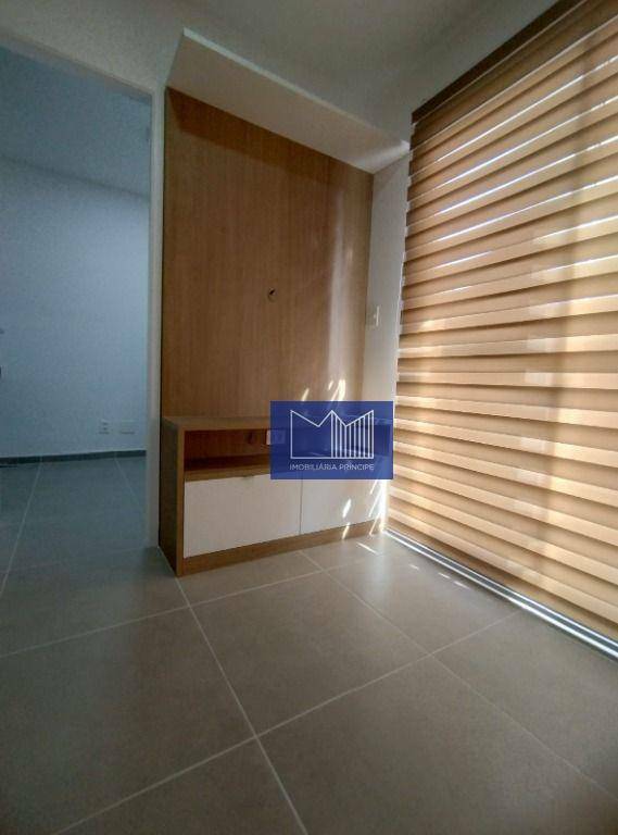 Apartamento à venda com 2 quartos, 72m² - Foto 2