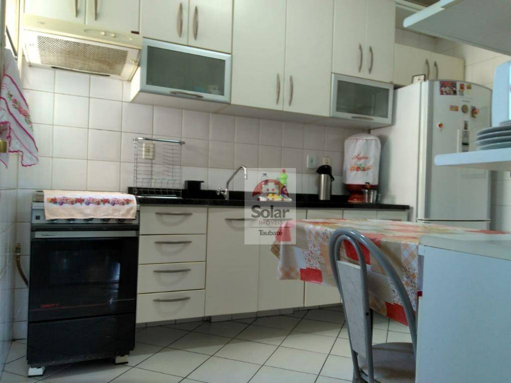 Apartamento à venda com 3 quartos, 115m² - Foto 2