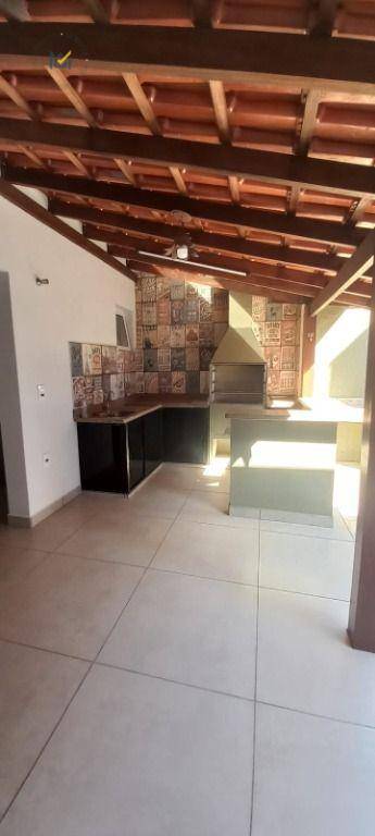 Casa à venda com 3 quartos, 131m² - Foto 13