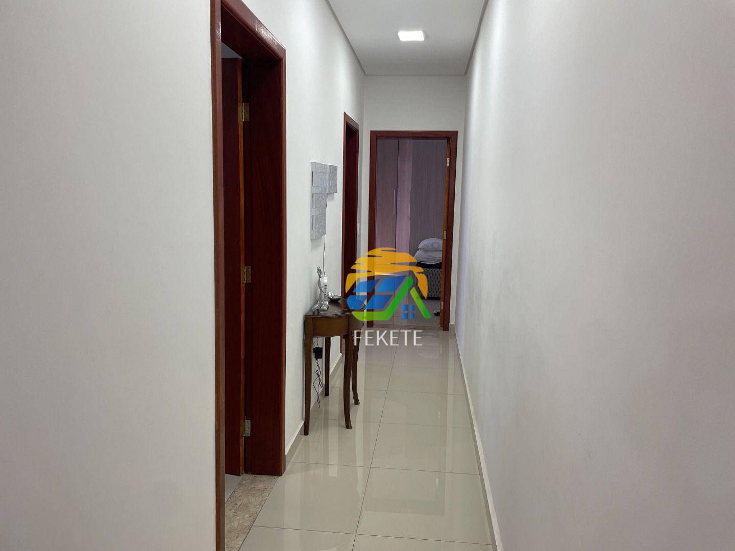 Casa à venda com 3 quartos, 170m² - Foto 10