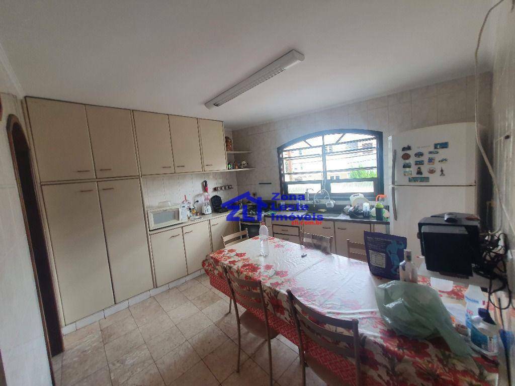 Sobrado à venda com 4 quartos, 300m² - Foto 6