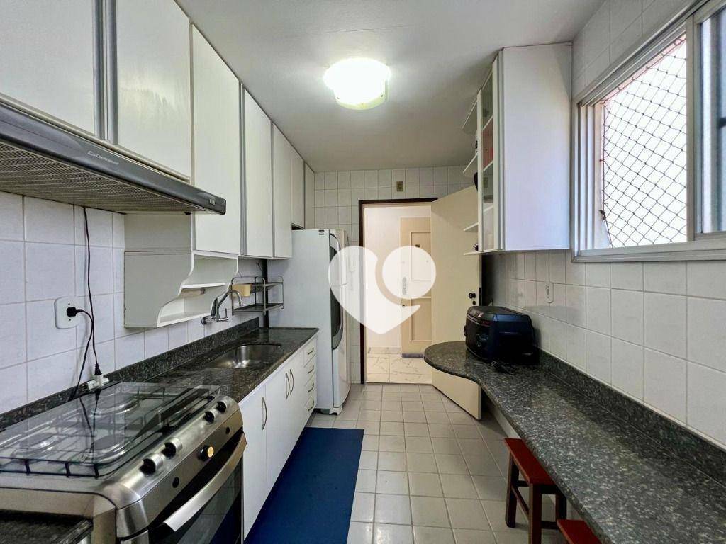 Apartamento à venda com 3 quartos, 131m² - Foto 22