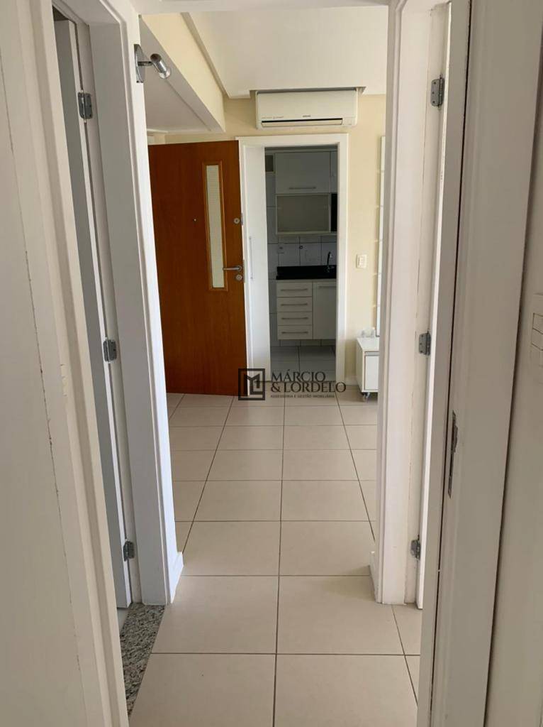 Apartamento à venda com 2 quartos, 70m² - Foto 30