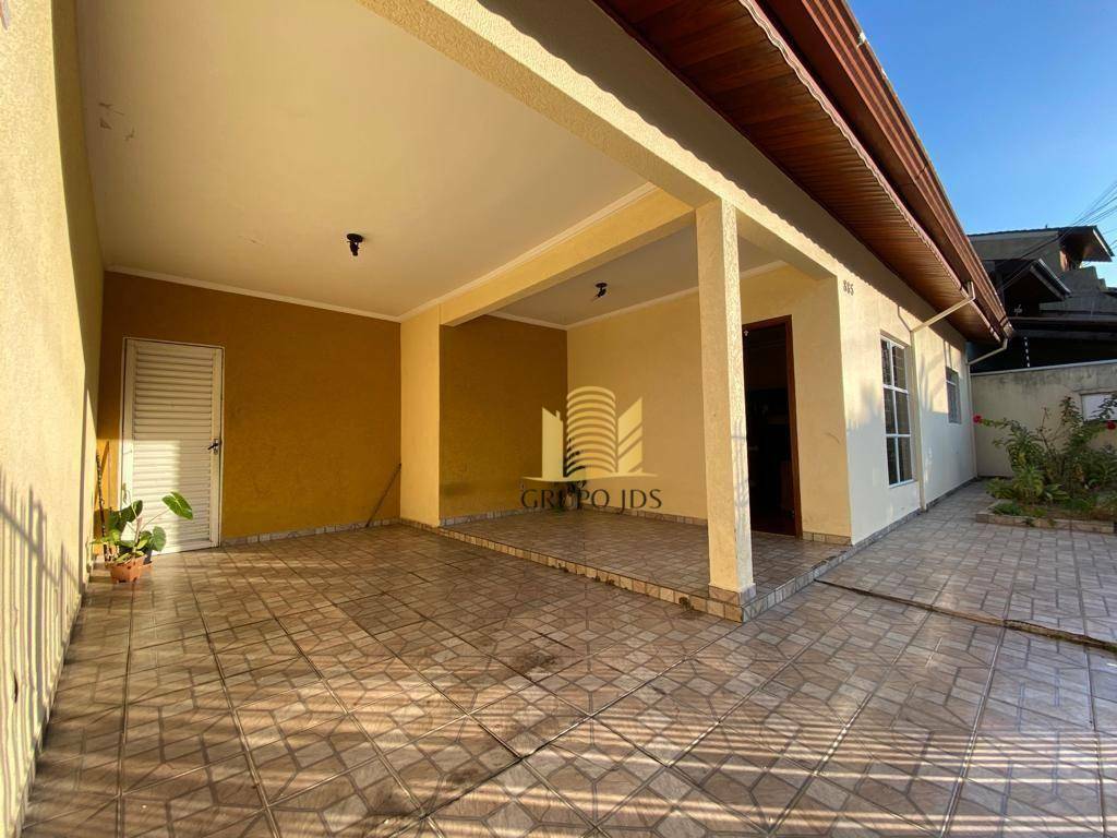 Casa à venda com 2 quartos, 190m² - Foto 2