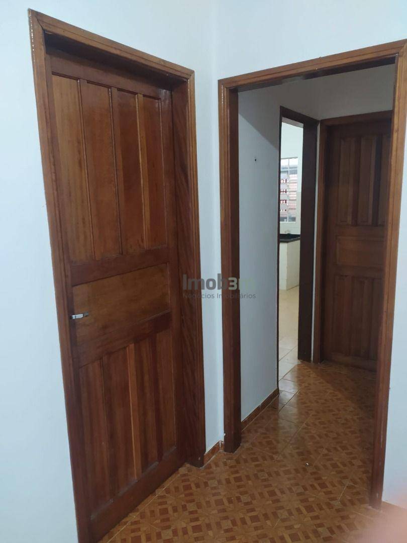 Casa à venda com 5 quartos, 132m² - Foto 14