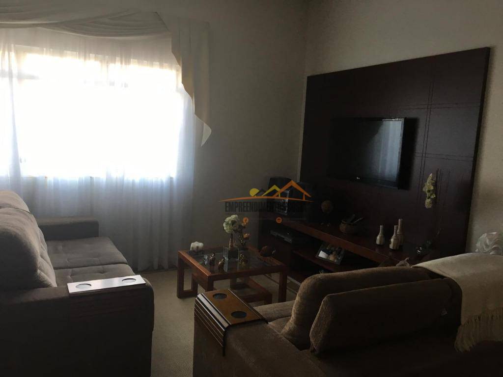 Casa à venda com 2 quartos, 200m² - Foto 18