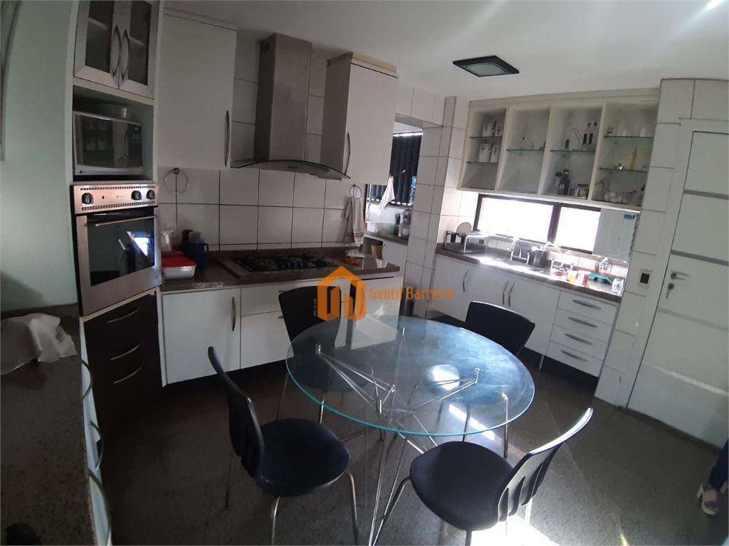 Apartamento à venda com 4 quartos, 275m² - Foto 12