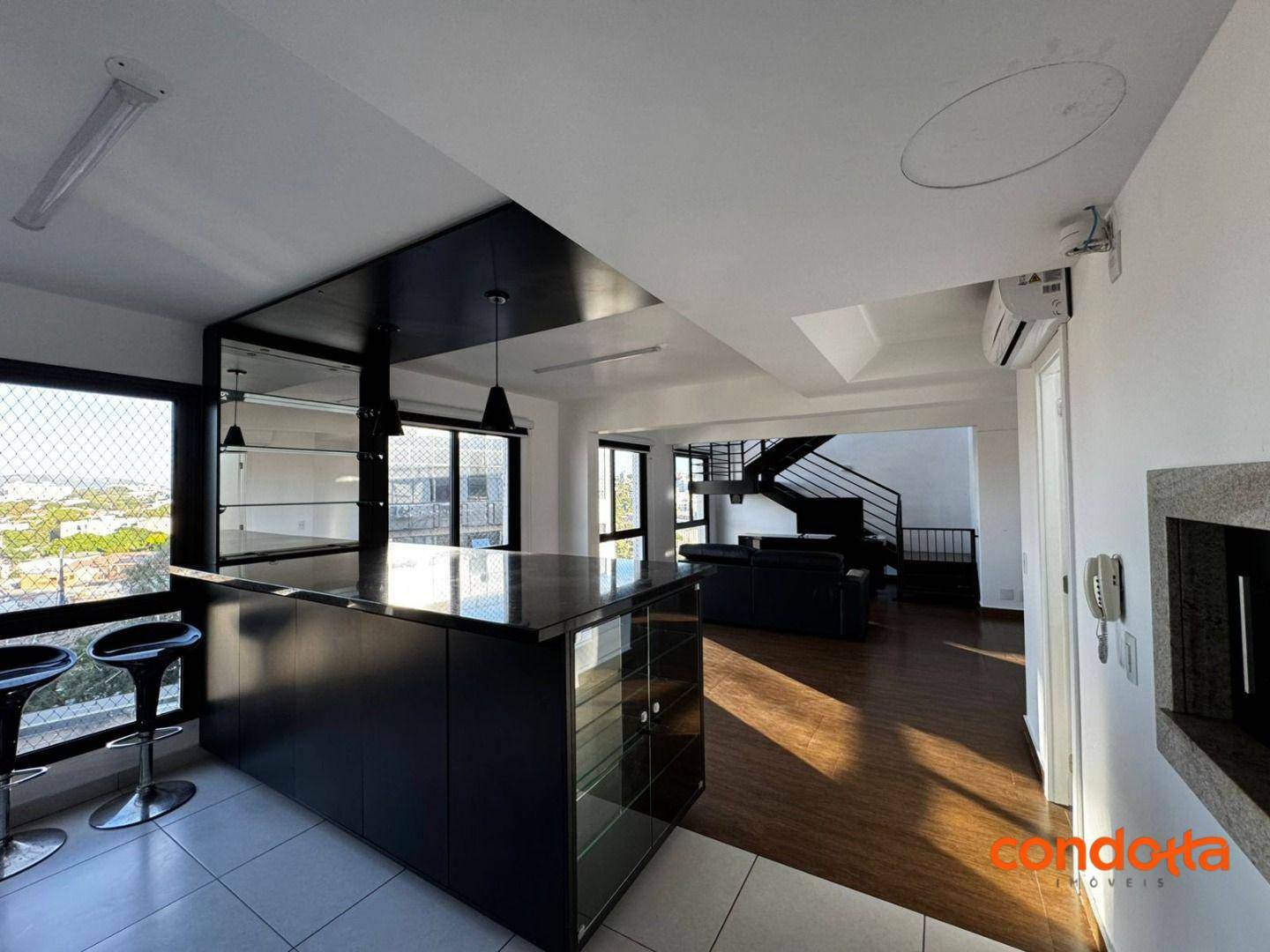 Apartamento para alugar com 3 quartos, 172m² - Foto 1