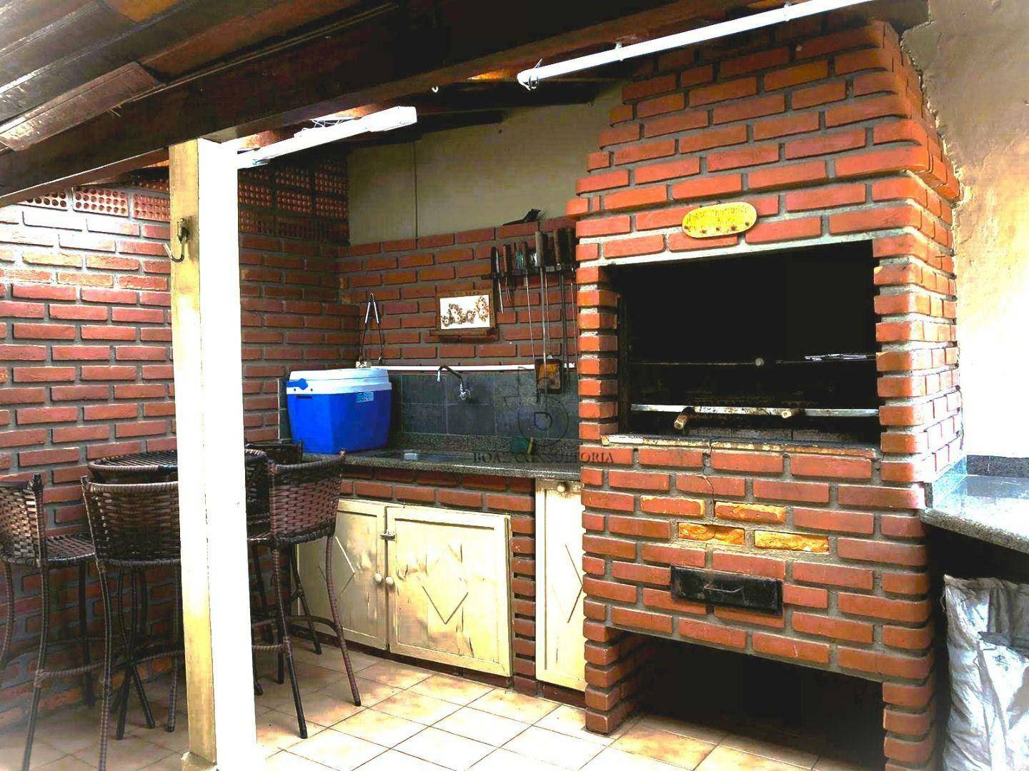 Casa à venda com 3 quartos, 300m² - Foto 15