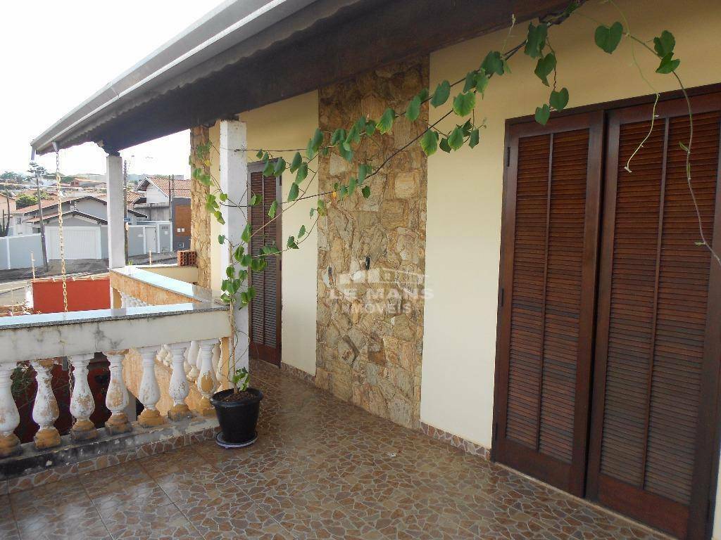 Casa à venda com 3 quartos, 205m² - Foto 13