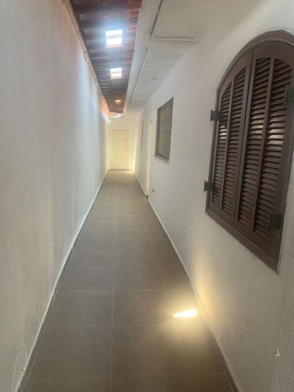 Casa à venda com 3 quartos, 200m² - Foto 13