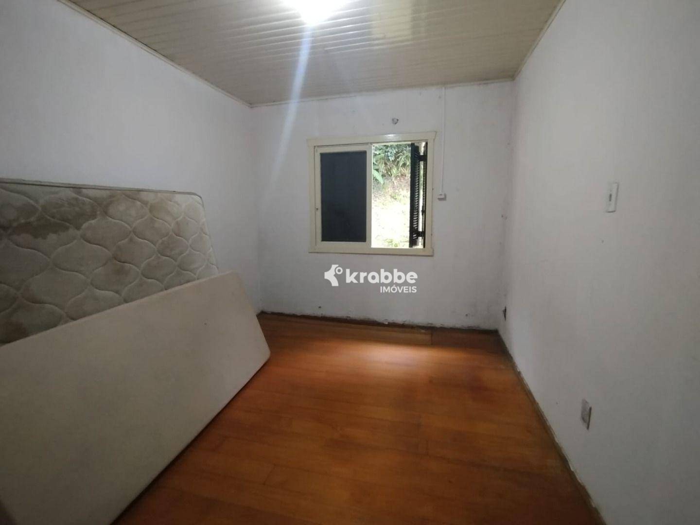 Casa à venda com 4 quartos, 140m² - Foto 5