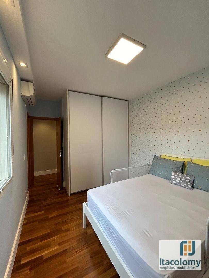 Apartamento à venda com 3 quartos, 156m² - Foto 14