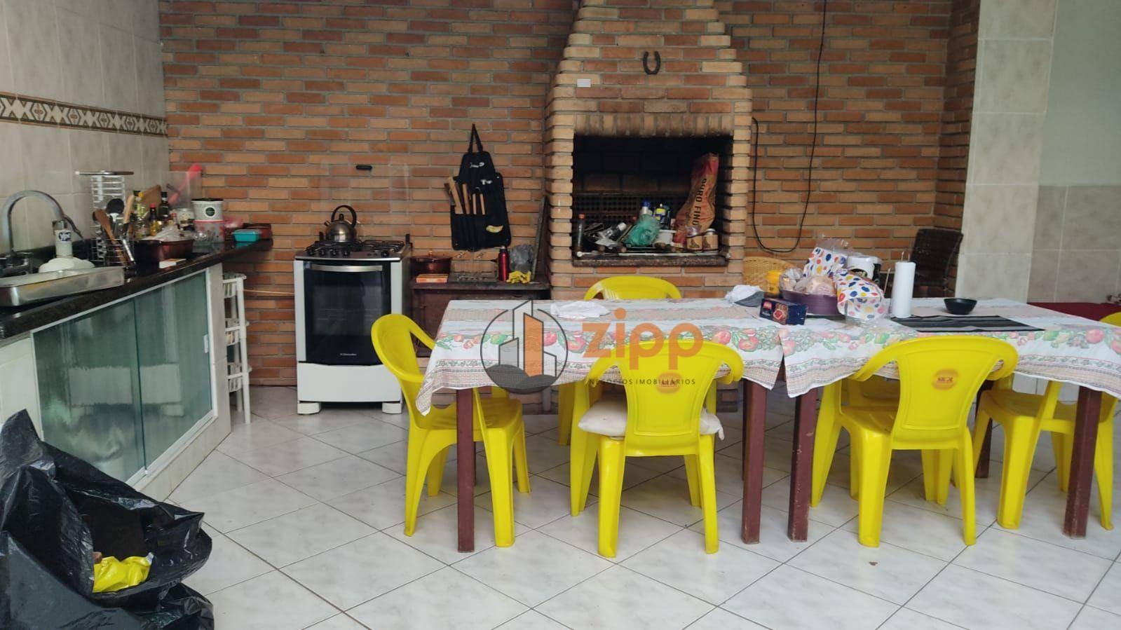 Sobrado à venda com 6 quartos, 300m² - Foto 26