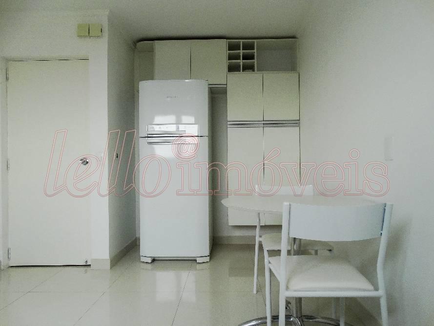 Apartamento para alugar com 2 quartos, 100m² - Foto 17