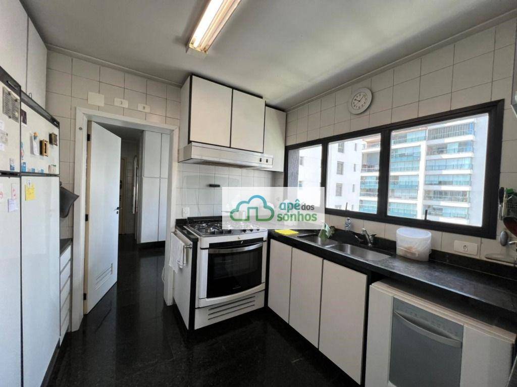 Apartamento à venda com 3 quartos, 220m² - Foto 17