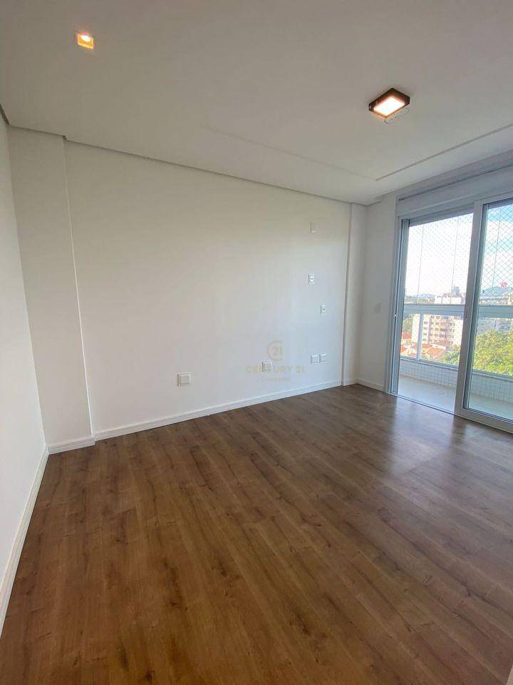 Apartamento à venda com 3 quartos, 151m² - Foto 19