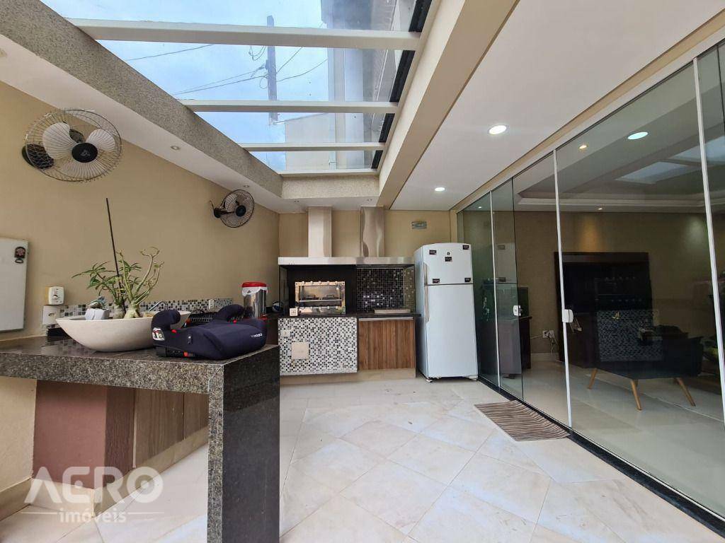 Casa à venda com 3 quartos, 472m² - Foto 18