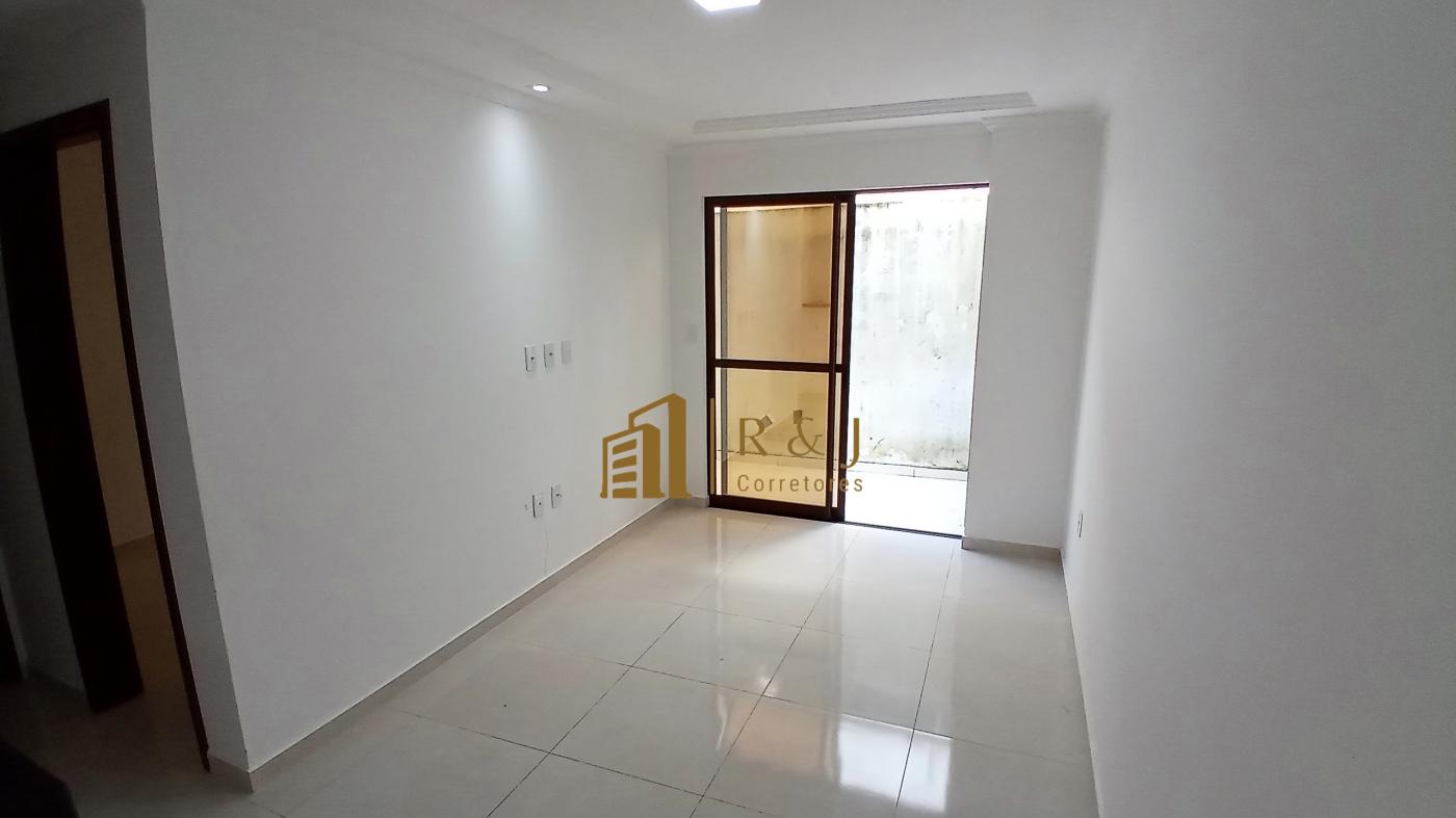 Apartamento à venda com 2 quartos, 63m² - Foto 2