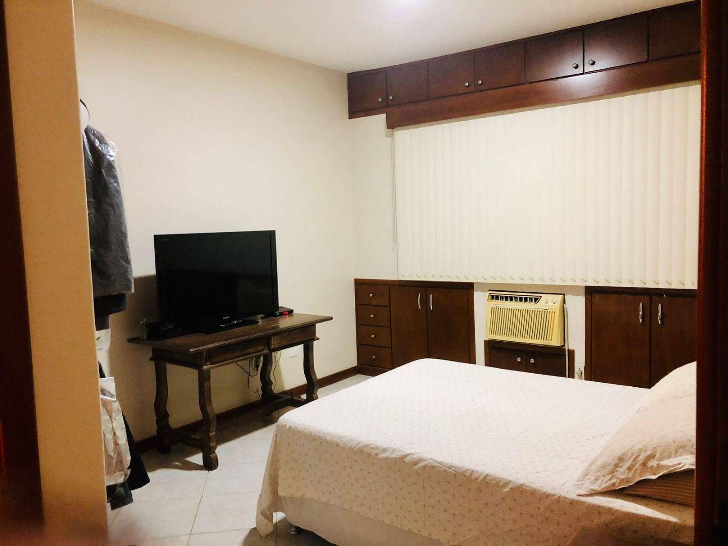 Apartamento à venda com 4 quartos, 135m² - Foto 22