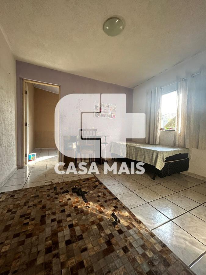 Casa à venda com 6 quartos, 250m² - Foto 9