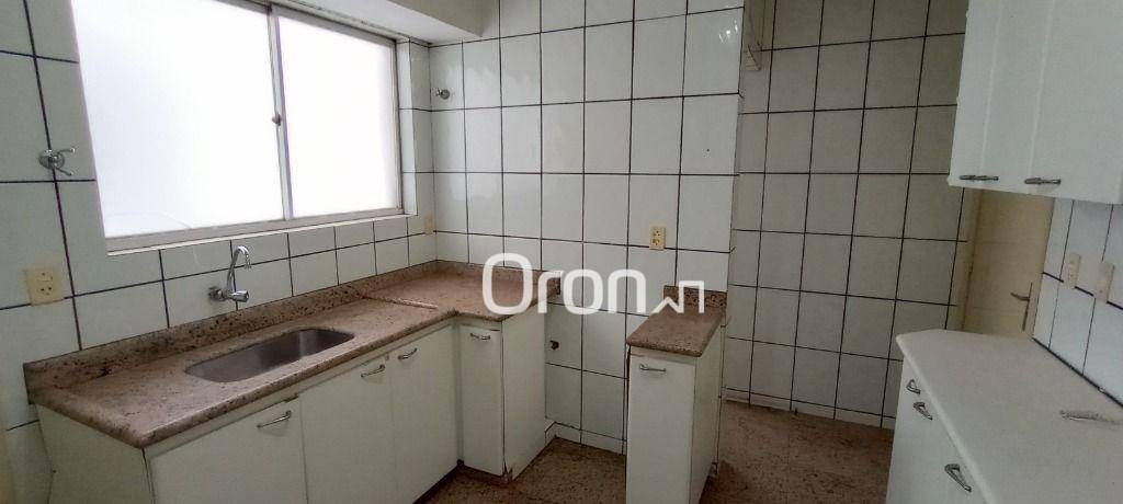 Apartamento à venda com 3 quartos, 123m² - Foto 3