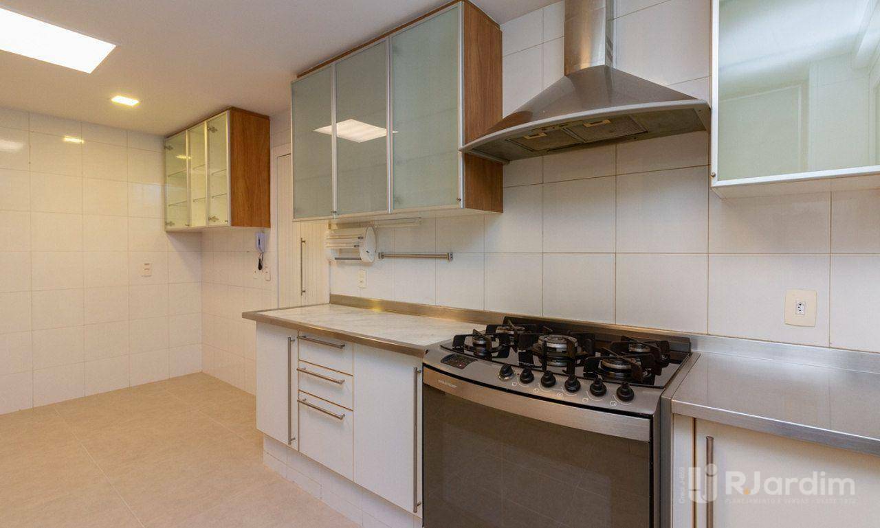 Apartamento para alugar com 3 quartos, 190m² - Foto 43