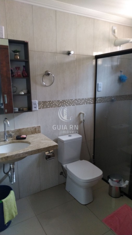 Casa à venda com 4 quartos, 200m² - Foto 8