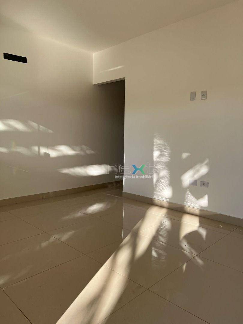 Casa à venda com 2 quartos, 92m² - Foto 3