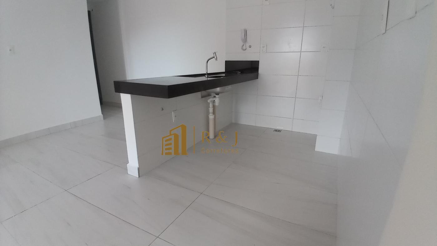 Apartamento à venda com 2 quartos, 62m² - Foto 7