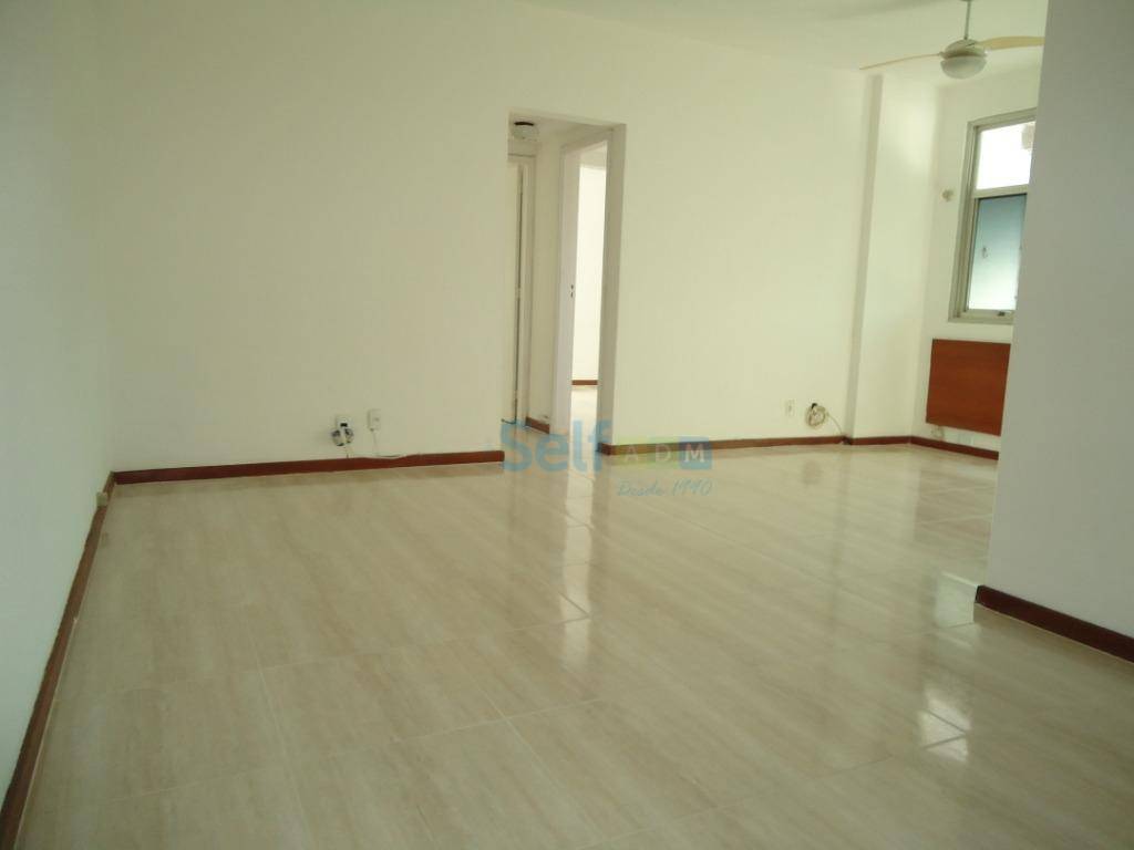 Apartamento para alugar com 2 quartos, 73m² - Foto 2