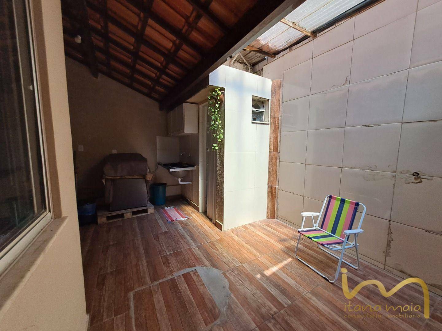 Casa à venda com 4 quartos, 120m² - Foto 13